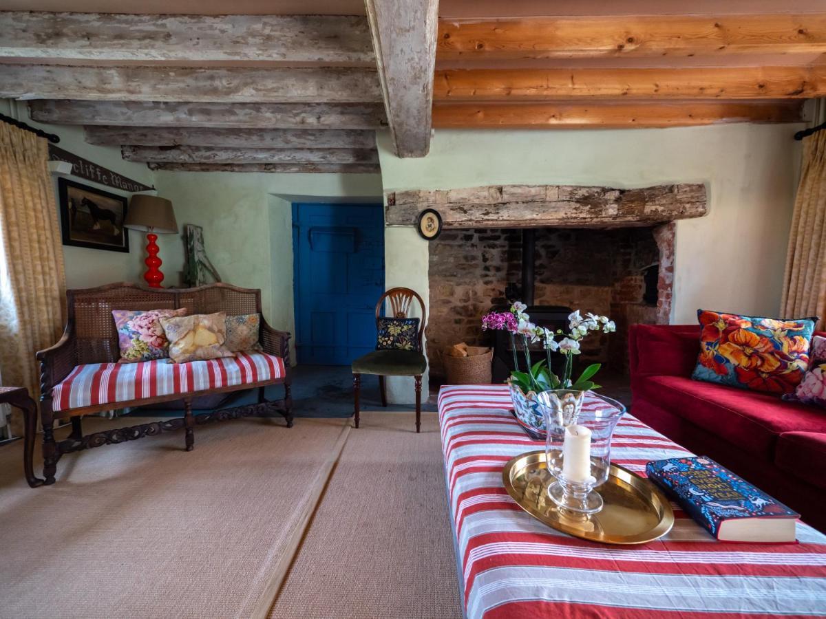 Country Cottage With Spa, Catering, Gardens, Nature Reserve Walks - Free Parking, Self Checkin Scunthorpe Exterior photo