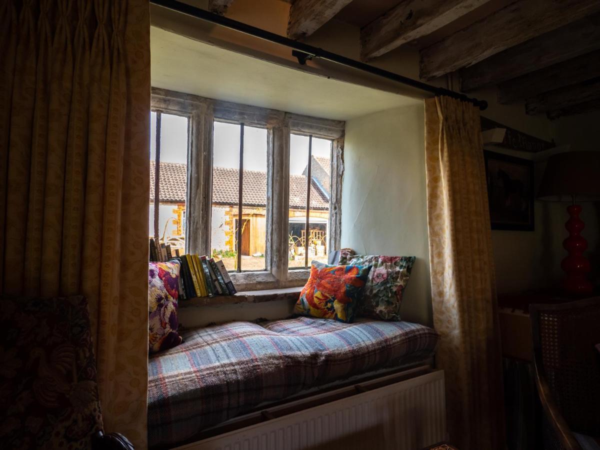 Country Cottage With Spa, Catering, Gardens, Nature Reserve Walks - Free Parking, Self Checkin Scunthorpe Exterior photo